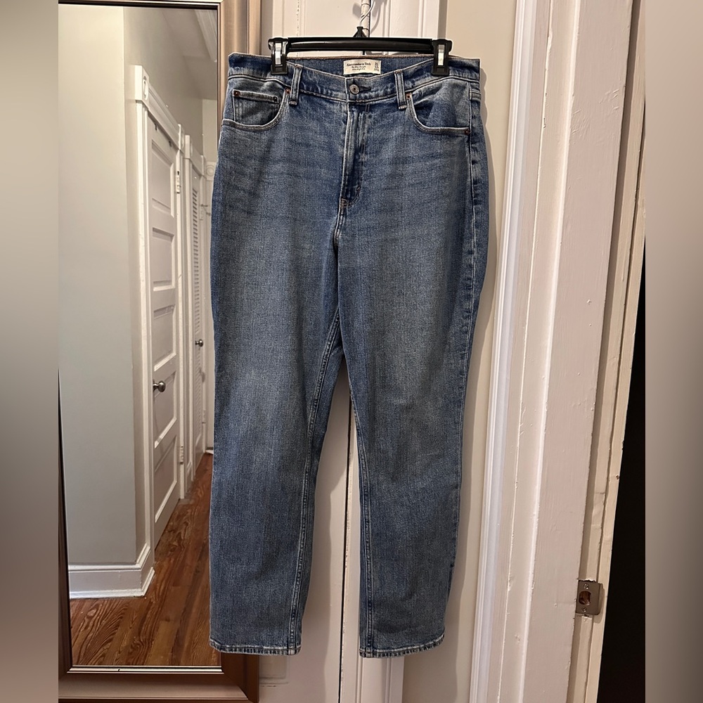 Abercrombie curve love slim straight ultra high rise jeans